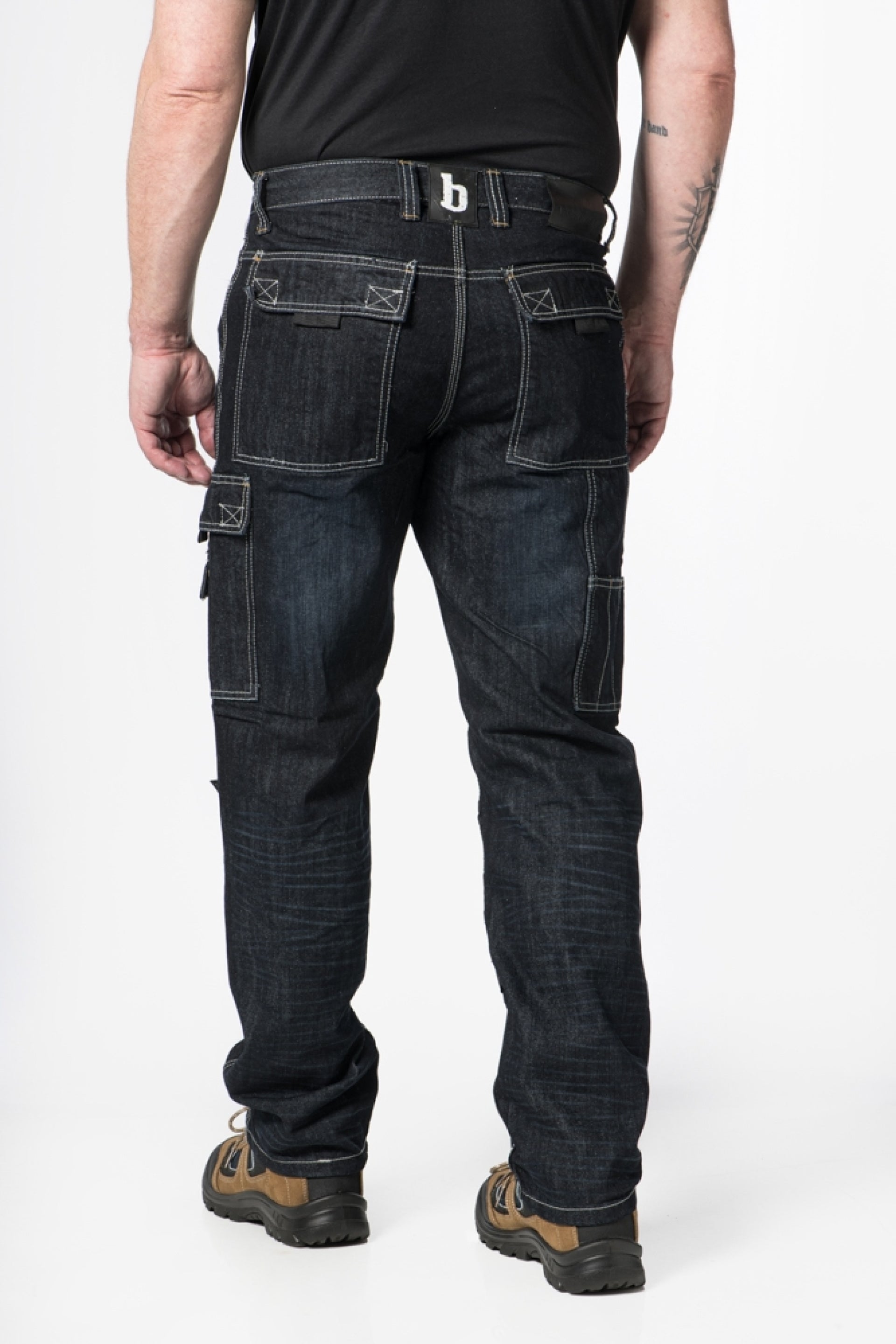 Sander Pants - Men - A82 - Denim - Dark Blue